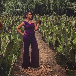 Meet your Posher, Esha